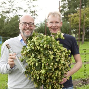 Michel Ordeman (Jopen) en Henk Wesselink, met hop en O de Vie