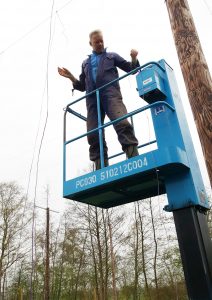 Draden ophangen voor de hop