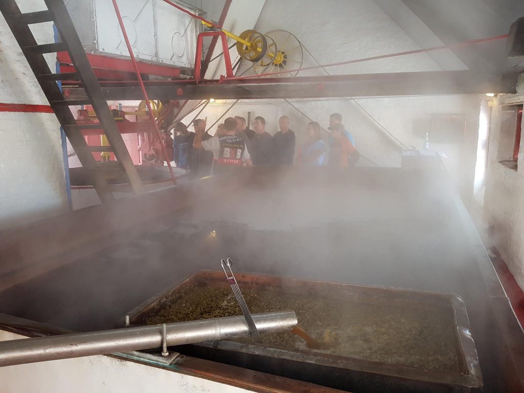 Stomend koelschip bij brouwerij De Dolle brouwers